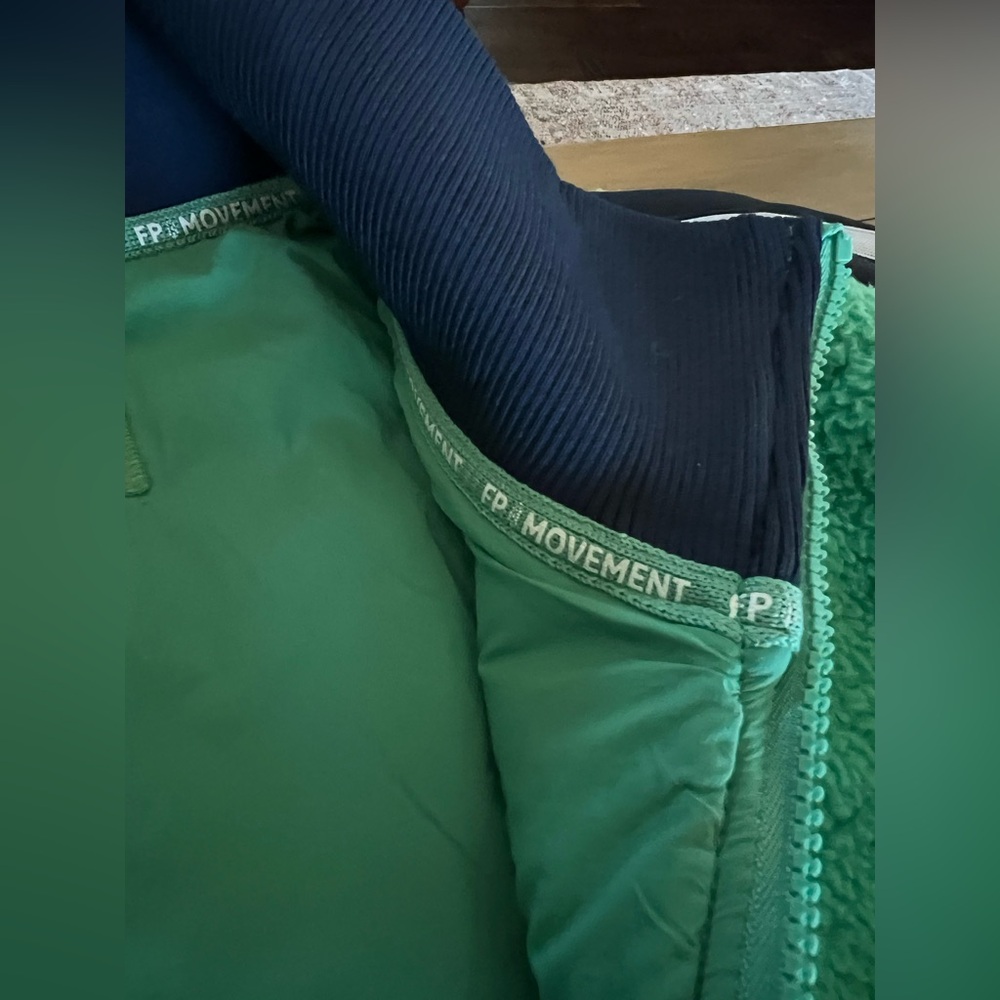Free People Women's Green Fleece Jacket with Blue Accents Small - Picture 5 of 7